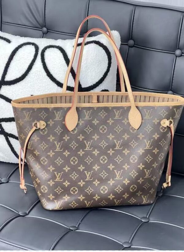 Louis Vuitton Carryall PM