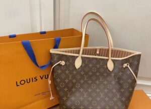 Louis Vuitton Carryall PM