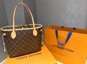 Louis Vuitton Carryall PM