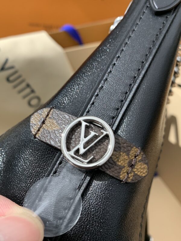 LV CARRYALL BB Bag 5 LV CARRYALL BB Bag