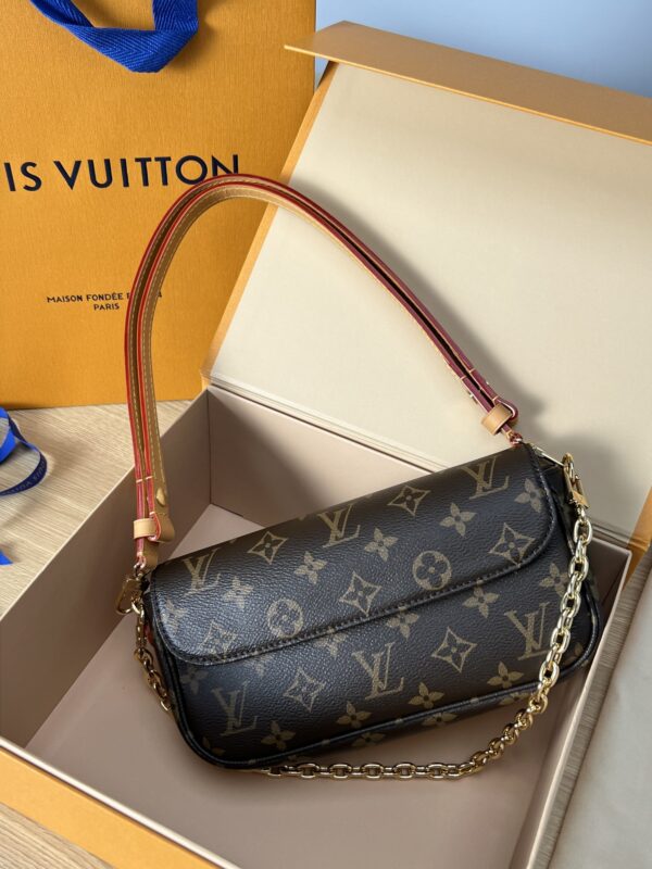 LV WALLET ON CHAIN IVY BAG