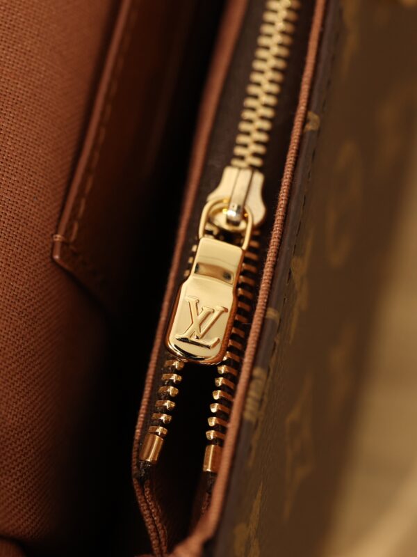 LV WALLET ON CHAIN IVY BAG